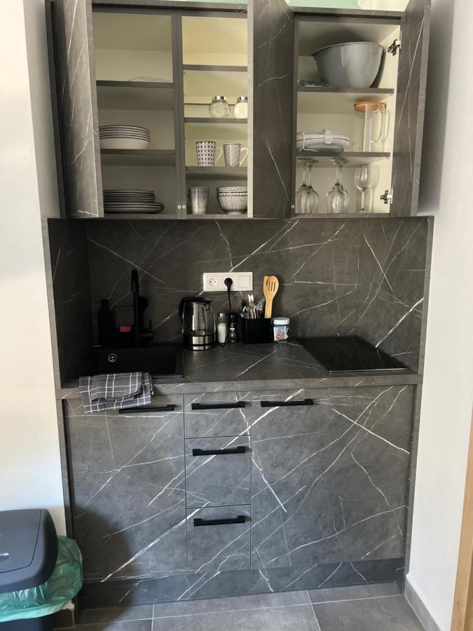 Hobiti Apartman - Bilbo Černá v Pošumaví Exteriér fotografie