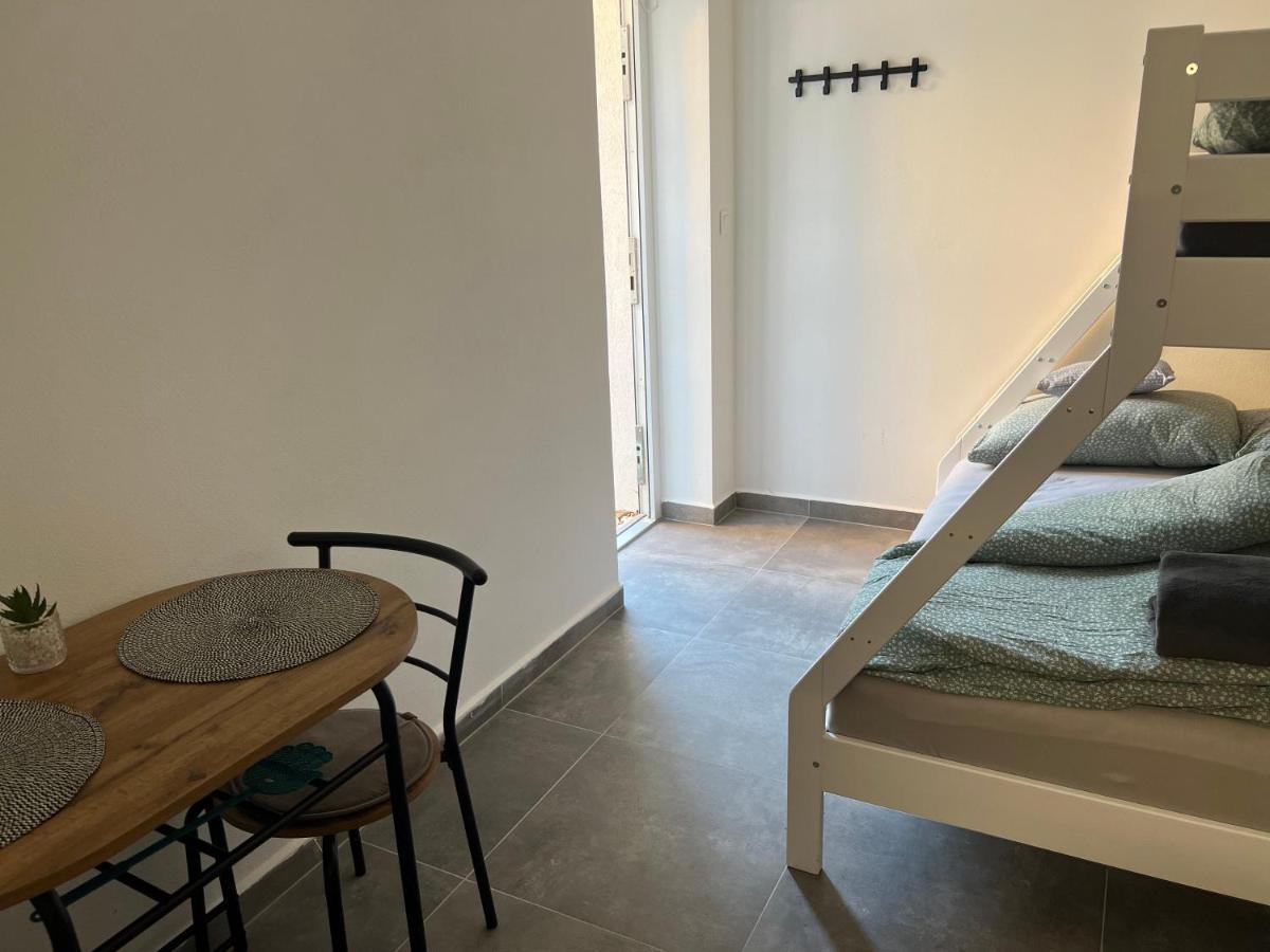 Hobiti Apartman - Bilbo Černá v Pošumaví Exteriér fotografie